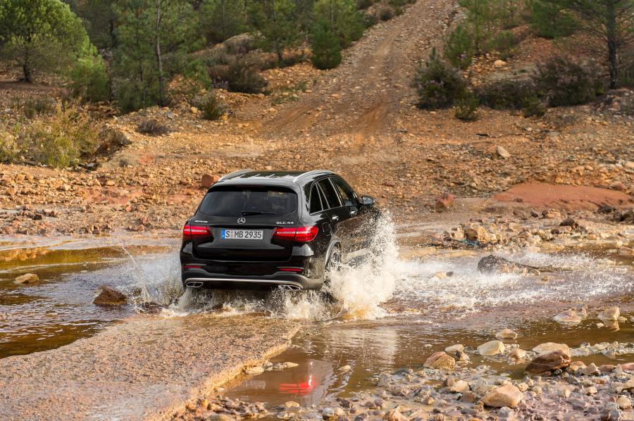  Mercedes-AMG GLC43 4Matic 2016 года  (фото 14 из 24)